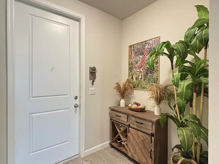 2410 SE Tarvest Way — Photo 8