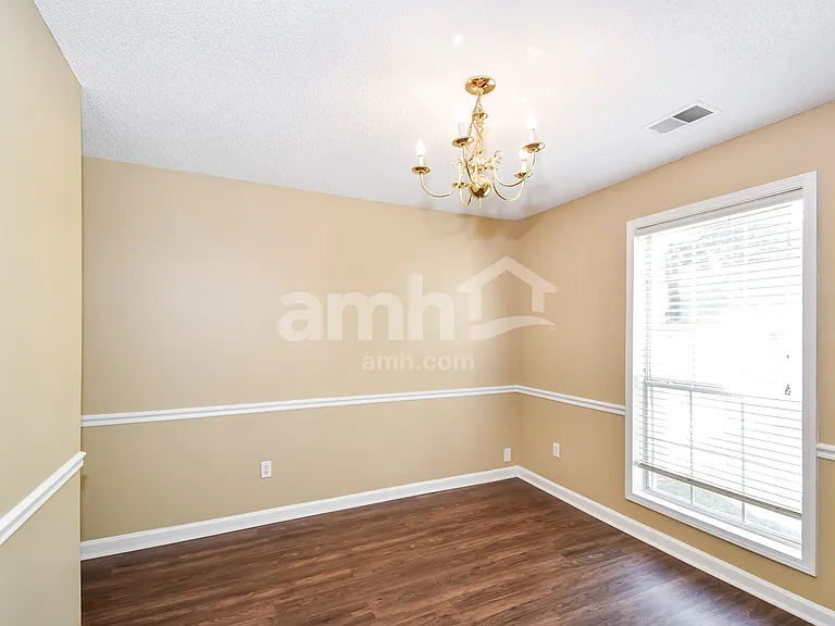 4514 Huron Rd — Photo 6