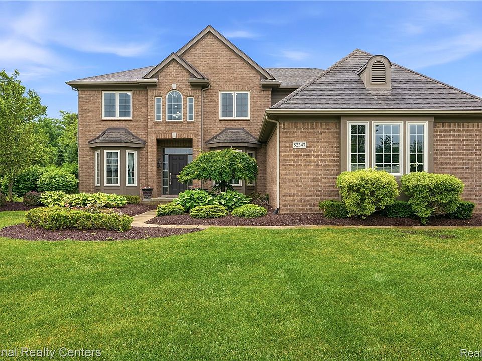1st image of 52347 Ferndale Dr