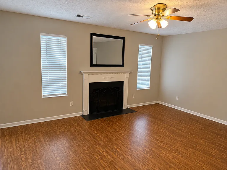 2100 Call Dr — Photo 16