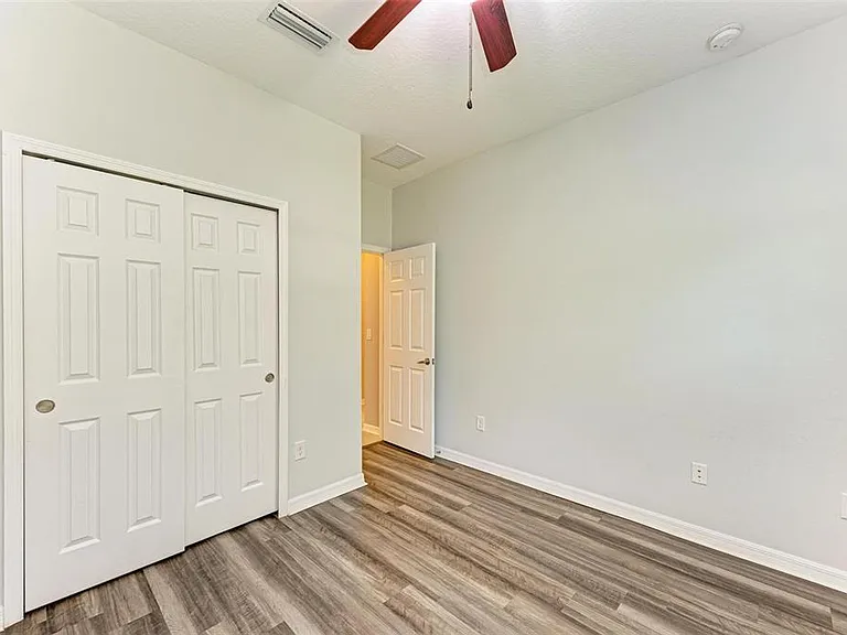 7807 110th Ave E #7807 — Photo 2