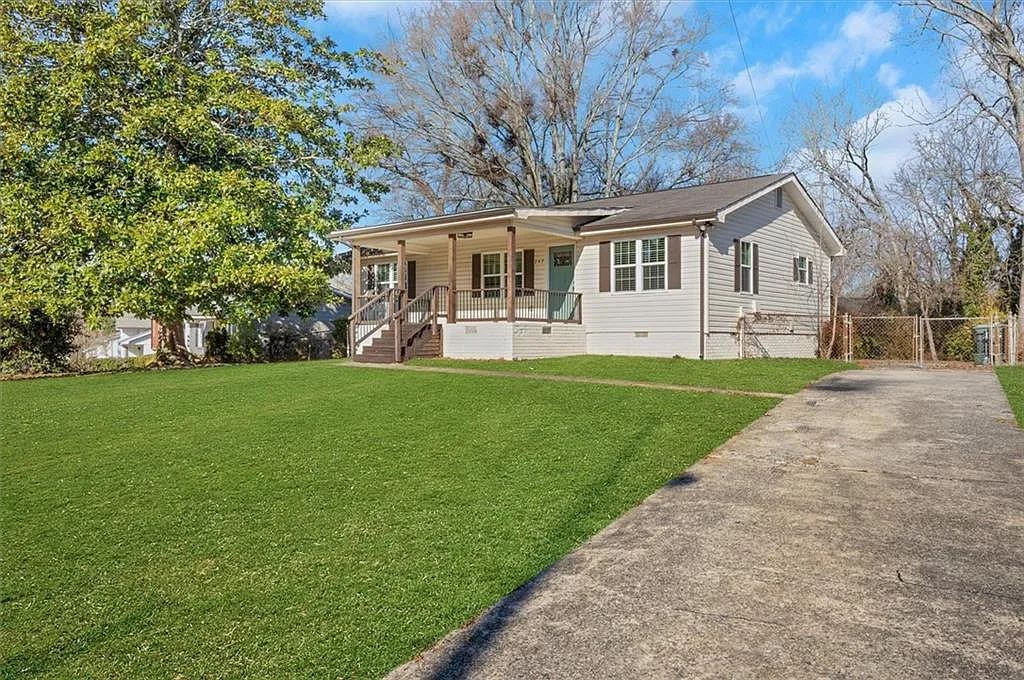 247 Fowler Cir NE photo 1