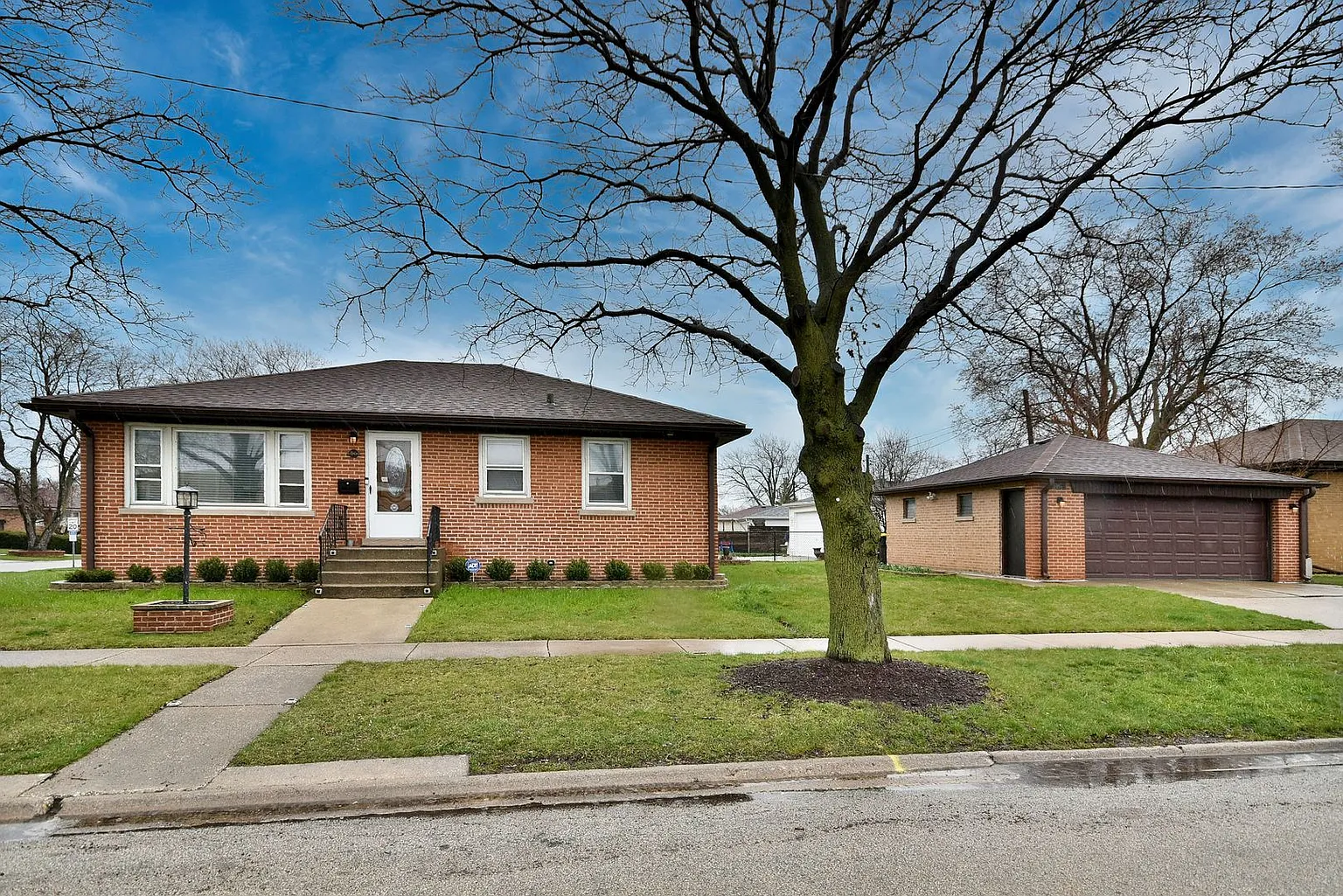 4567 Scott St photo 1