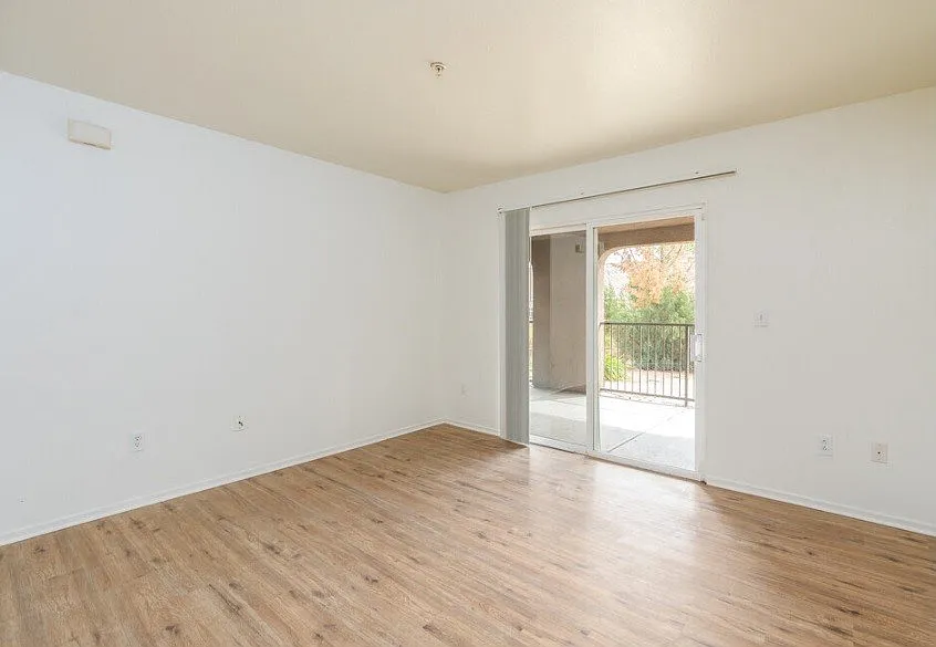 Twin Palm Apartments — Photo 4