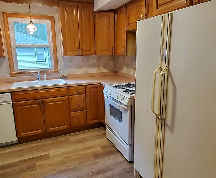 1032 County Road B W — Photo 3