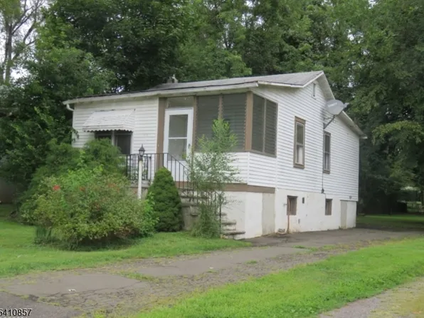 89 Linden St, Bridgewater Twp., NJ 08807