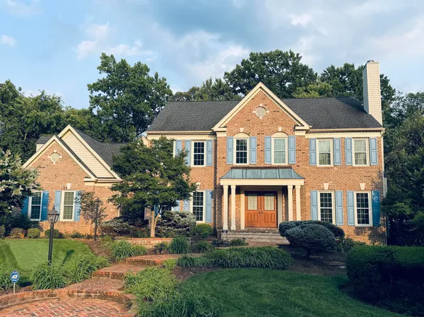 10101 Copper Ct, Oakton, VA 22124