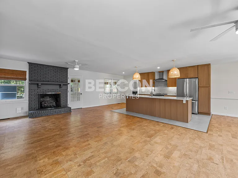 406 W Blackbeard Rd — Photo 27
