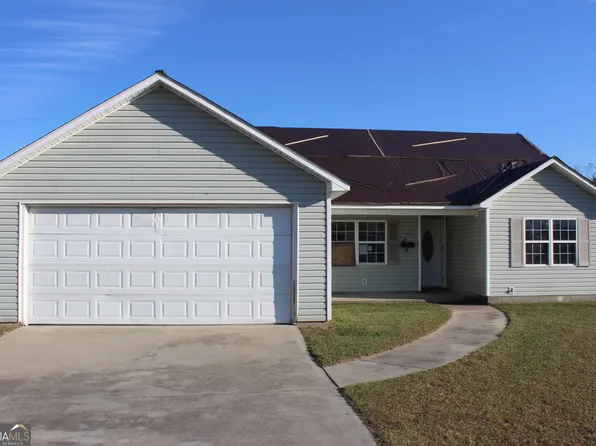 1061 Otto Cir, Douglas, GA 31535