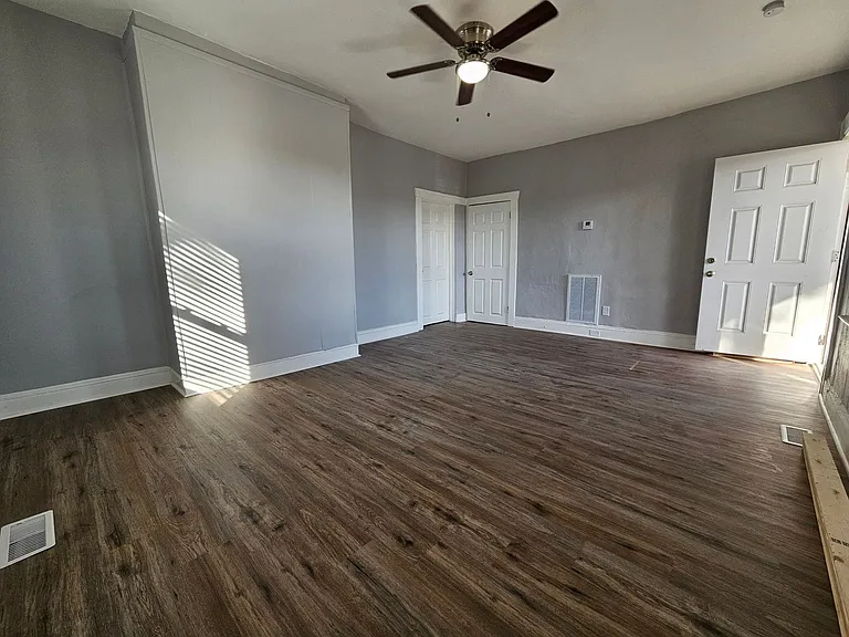 3235 Flanders Ave — Photo 4