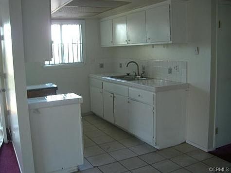 2nd image of 3421 Rainbow Ln