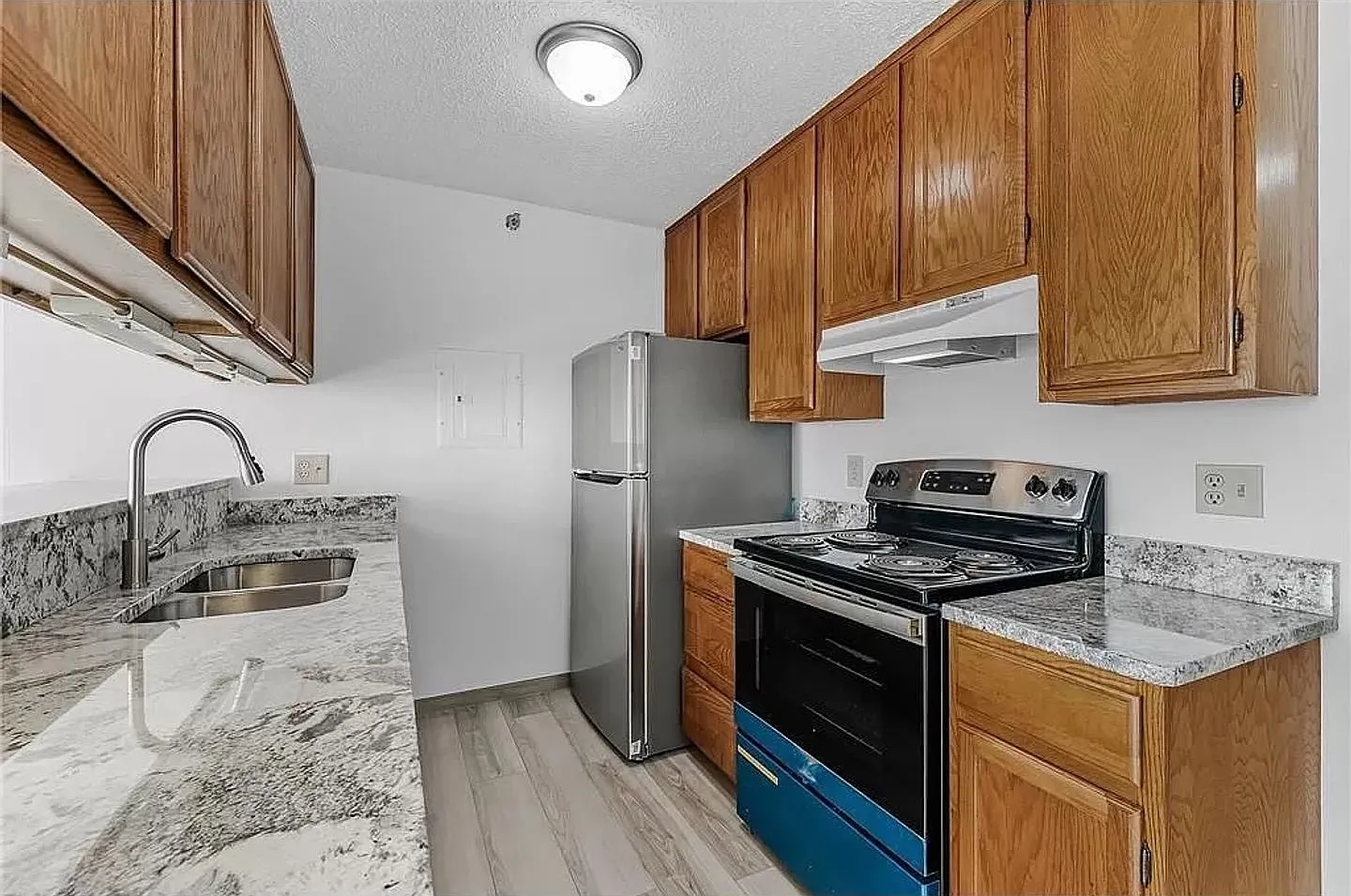 433 S 7th St — Photo 1