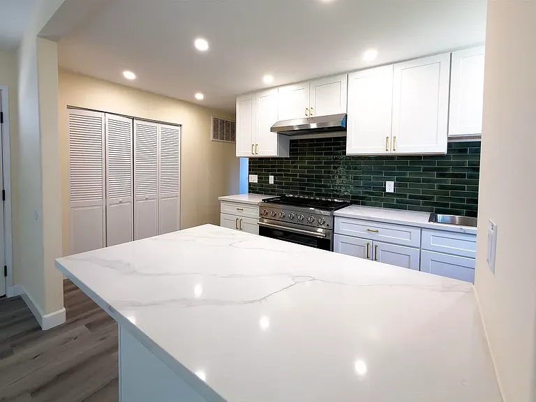 43387 Lindenwood St — Photo 16