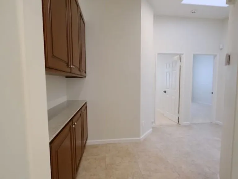 701 Loma Adria — Photo 24