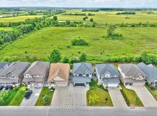 5703 Osprey Ave, Niagara Falls, ON L2H 0M2