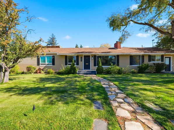1040 SW 15th St, Redmond, OR 97756