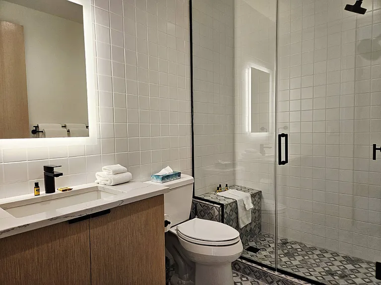 124 Village Ln — Photo 9