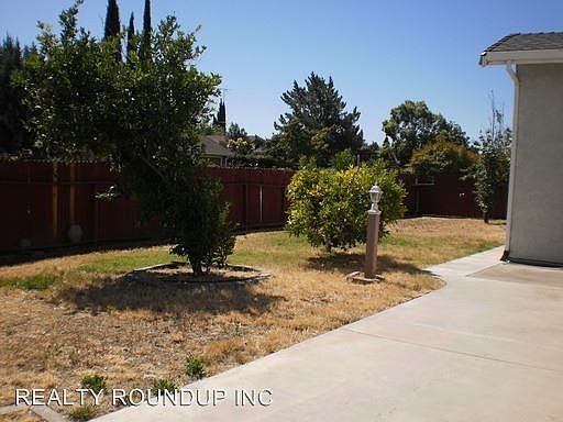 2nd image of 1 Meadowstone Ct