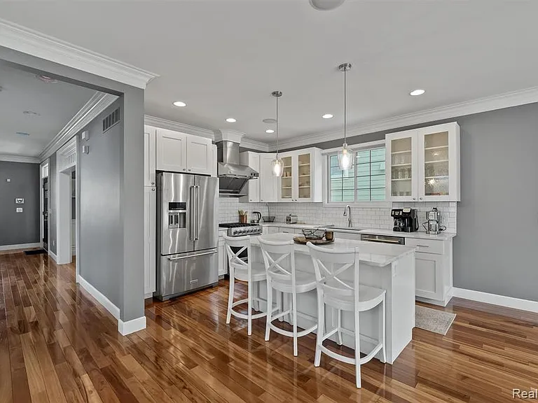 1400 Holland St — Photo 13