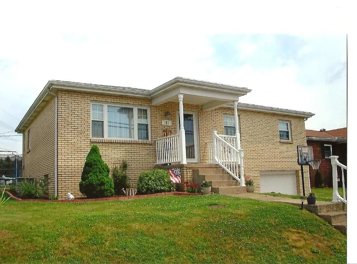 101 Braxton Rd photo 1