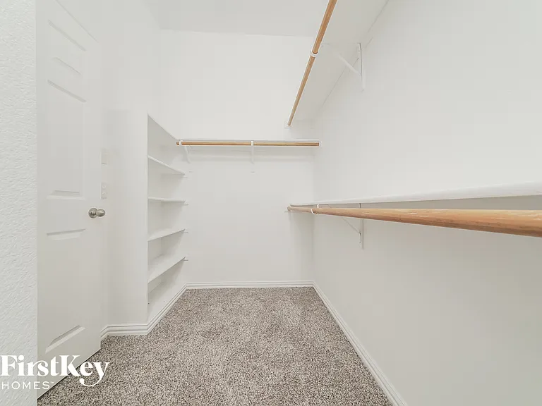 1521 Toucan Dr — Photo 12