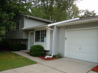 1820 Woodland Dr, Elkhart, IN 46514