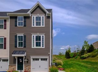 2000 Cade Dr, Monaca, PA 15061