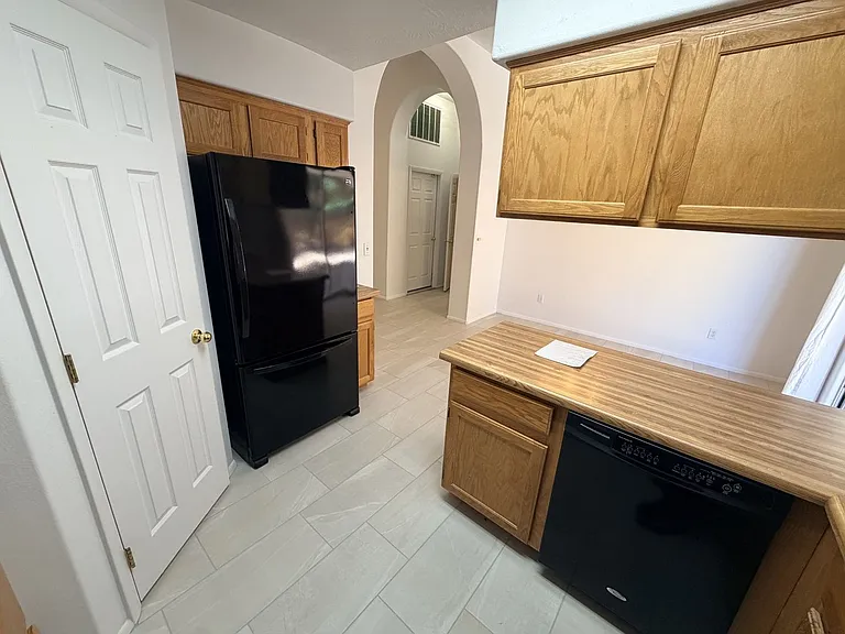 204 N 2000 E — Photo 7