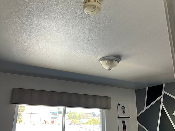 Highlight natural light and privacy.