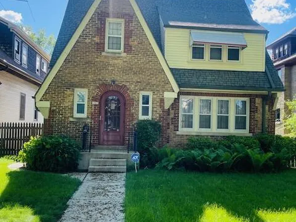 3265 North 44th STREET, Milwaukee, WI 53216