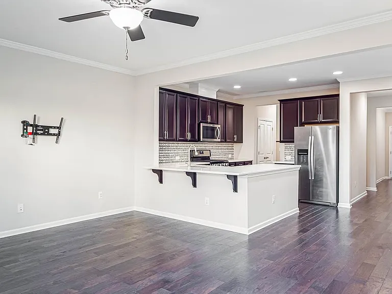 268 Rubrum Dr — Photo 5