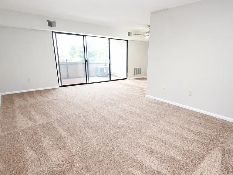 2-Bedroom W/ Balcony