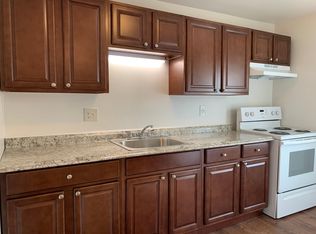 8 West St #2-R, Dudley, MA 01571