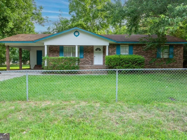 436 Johnson St, Portal, GA 30450