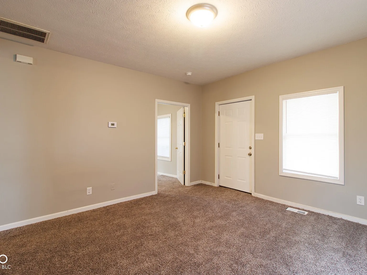 3 bed, 2.0 bath, 1140 sqft, $1,295 — Photo 4