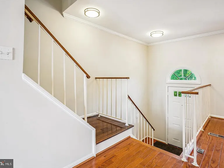 10491 Trinidad Ct — Photo 9