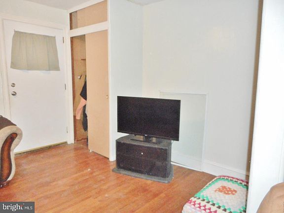 5th image of 149 Fern St