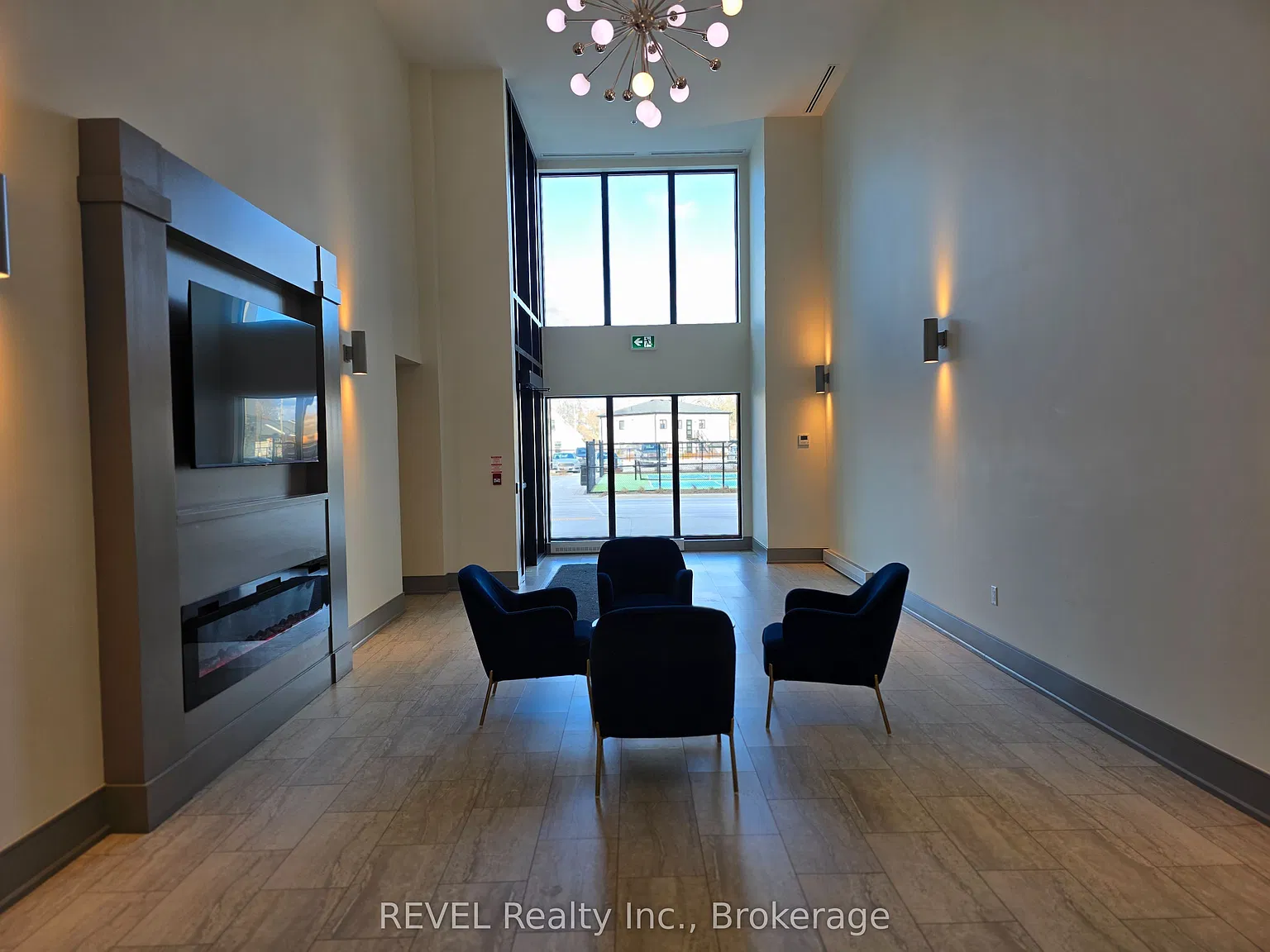 2 bed, $2,200 — Photo 4