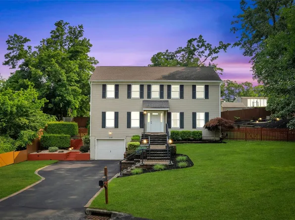 110 Hawthorne Road, Rocky Point, NY 11778