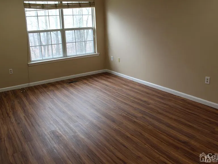 240 Hidden Woods Ct — Photo 14