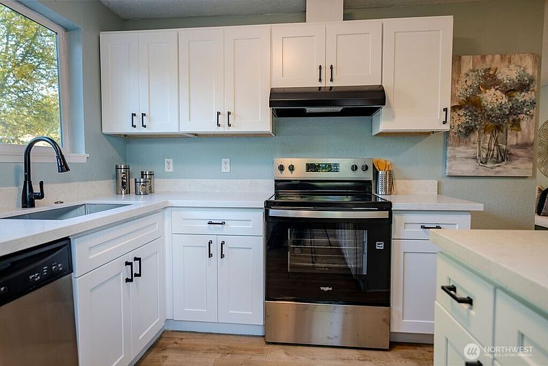 5th image of 12419 SE Petrovitsky Road