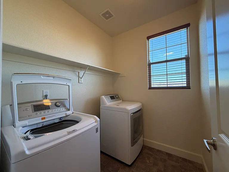 7179 Rutherford Dr — Photo 49