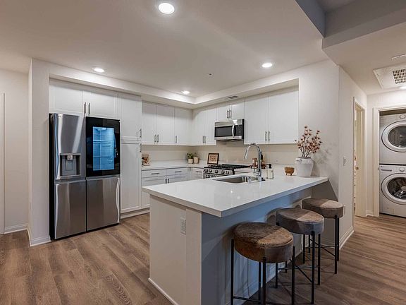2nd image of 2318 Hamner Ave #4-306