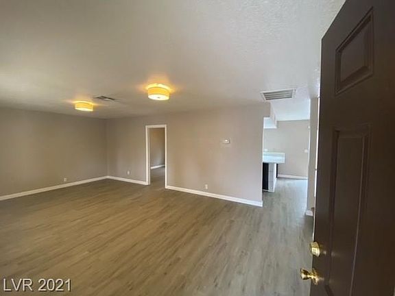 3rd image of 6228 Lanning Ln