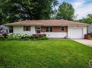 1401 SW Burnett Rd, Topeka, KS 66604