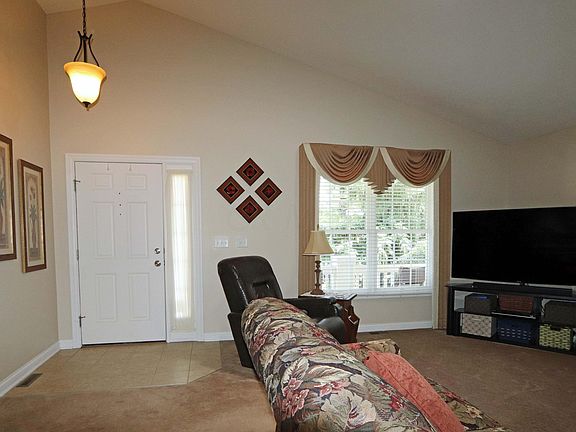 5th image of 7059 Camden Dr