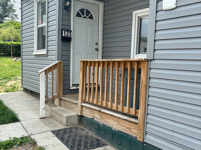 133 Wood St — Photo 9