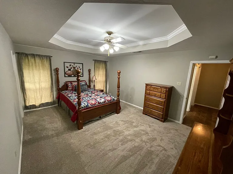 5604 Kenilworth Cir — Photo 11