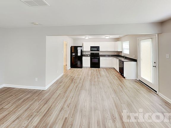 3rd image of 1362 Cadre Cir