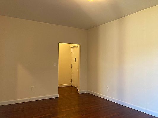 4th image of 60 Saint Nicholas Ave #4C